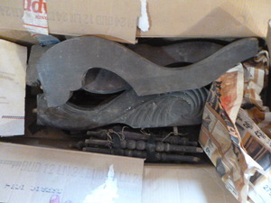 lot 74 image: Box of Carved Wood Pieces