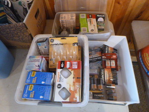 lot 81 image: Lot of Light Bulbs and Batteries