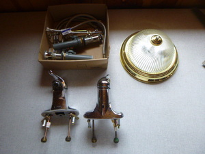 lot 91 image: Bathroom Faucets and Ceiling Light