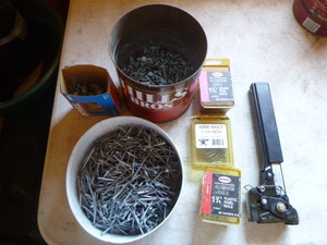 lot 117 image: Assorted Nails