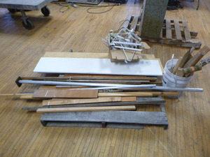 lot 126 image: Miscellaneous Shelving Pieces
