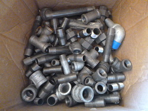 lot 129 image: Box of Steel Fittings