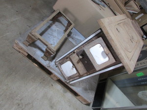 lot 13 image: Vintage Two Stove Burner