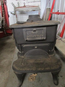 lot 15 image: Antique Franklin No.8 Wood Stove