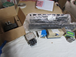 lot 24 image: Transformer kit, Capacitor, etc