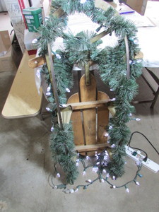 lot 25 image: Vintage Sled