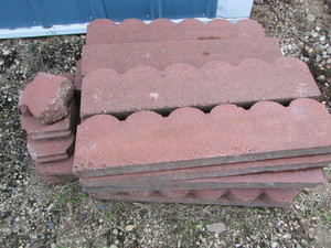 lot 43 image: Garden Edging