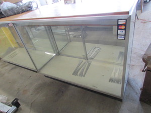 lot 45 image: Display Cases