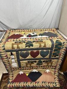 lot 28 image: Hanging Quilt  Wall Quilt  Tapestry