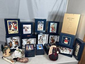 lot 66 image: Lang and Wise Christmas Collectible Figurines, Assorted Christmas