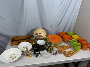 lot 67 image: Hummel, Goebel, Assorted Pottery, China, Collectibles, Royal Norfolk, and More