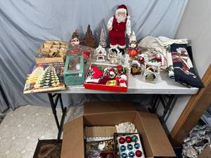 lot 71 image: Large Lot of Christmas Decoration, Vintage Ornaments, Vintage Linens, and More