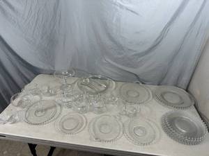 lot 94 image: Collection of Vintage Anchor Hocking Depression Bubble Glassware