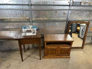 lot 14 image: Take What You Want Sewing Machine, Rolling Cabinet, Mirror