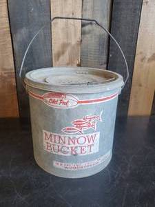 lot 5 image: Vintage Old Pal Minnow Bucket with Insert - Nice