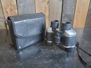 lot 21 image: Bosch Opticon Binoculars with Case