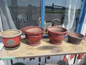 lot 31 image: 4 Large Heavy Duty Ceramic Planter Pots