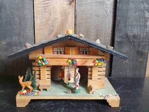 lot 65 image: Beautiful Vintage German Weather House