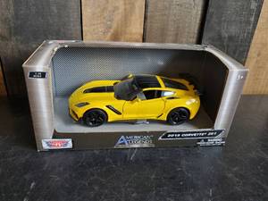 lot 77 image: American Legends Die Cast Replica Car