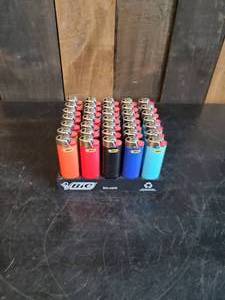 lot 80 image: 35 unused Bic Lighters New