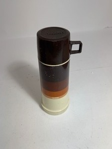 lot 14 image: Vintage Thermos