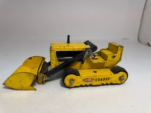 lot 17 image: Vintage Tonka Trencher Loader 1960s Pressed Steel