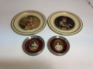 lot 42 image: Vintage Wall Decor