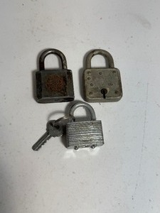 lot 50 image: Lot of (3) Vintage Locks