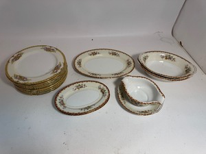 lot 76 image: Vintage Super Rare Early 1930s Diamond Japan China DIA4 Pattern Set