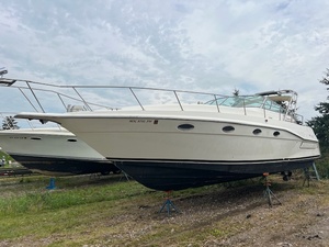 1993 Cruiser Yacht 3675 Express