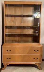lot 15 image: Mid Century Wooden China Cabinet with Glass Doors and Brass Handles