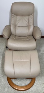 lot 23 image: Fjords Tan Leather Recliner Chair with Ottoman
