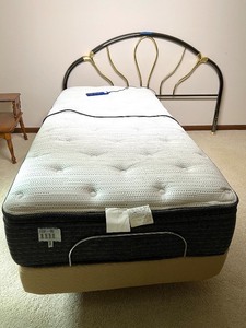 lot 73 image: Metal Headboard with Gold Accents and Beautyrest Silver Twin XL Adjustable Bed with Mattress and Easy Rest Remote