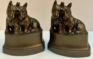 lot 31 image: Pair of Vintage Cast Metal Dog Bookends