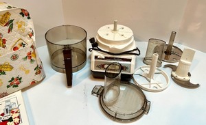 lot 52 image: Sunbeam Le Chef Food Processor with Attachments, Cookbook, and Cover
