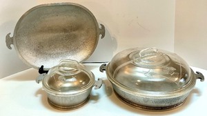 lot 56 image: Guardian Service Hammered Aluminum Cookware Set with Glass Lids and Serving Tray
