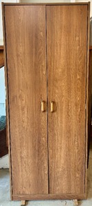lot 142 image: Woodgrain Laminate Storage Cabinet with Shelving