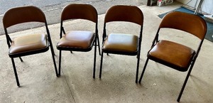 lot 143 image: Set of 4 Vintage Brown Metal Folding Chairs with Vinyl Seats