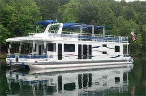 lot 1 image: Flagship Luxury Houseboat Yatzia 911-91525 (4 Nights)