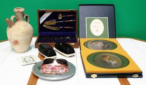 lot 001 image: MCM Household Items