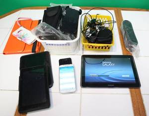 lot 014 image: CellTabletKindle Electronic Lot with many accessories