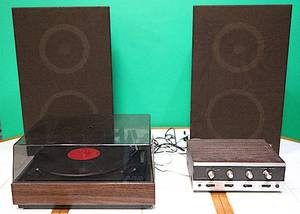lot 027 image: Complete Home Stereo Setup - AmpTurntableSpeakers