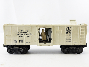 lot 12 image: Lionel 3472 Automatic Refrigerated Milk Car