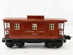 lot 13 image: Lionel Lines 2657 Red Caboose Model Train Car