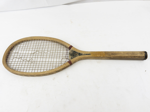 lot 37 image: Vintage Wright & Ditson Wooden Tennis Racquet