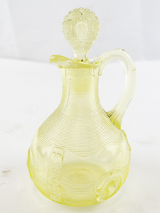 lot 41 image: Vintage Uranium Glass Pitcher with Stopper Vaseline Depression Glass 6 Inch