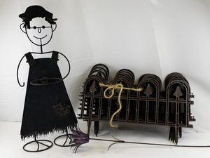lot 153 image: Metal Garden Decor Lot with Garden Border Edging and Whimsical Figure