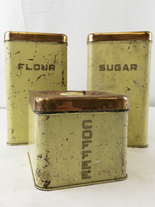 lot 174 image: Set of 3 Lincoln BeautyWare Vintage Kitchen Canisters with Copper Lids