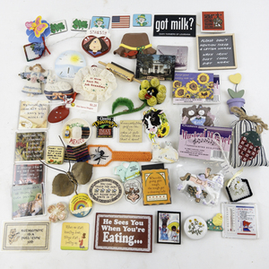 lot 79 image: Large Collection of Assorted Vintage and Novelty Refrigerator Magnets