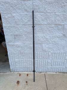 lot 4 image: STEEL WEIGHT BAR